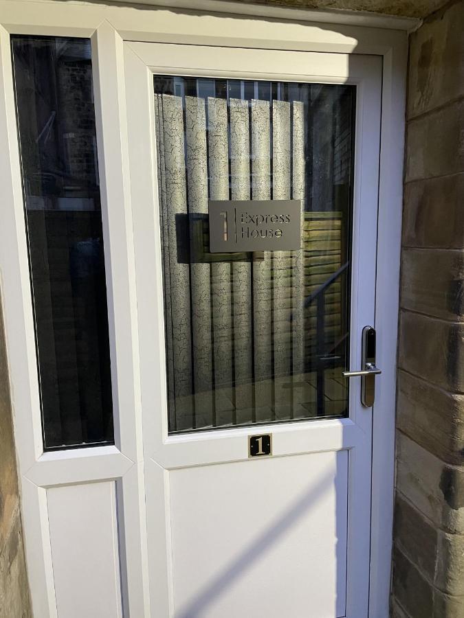 Luxurious 2 Bed Apartment In Heart Of Burnley With Private Parking Eksteriør billede