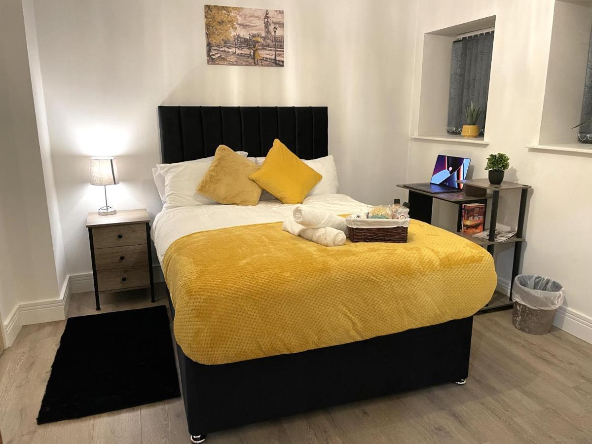 Luxurious 2 Bed Apartment In Heart Of Burnley With Private Parking Eksteriør billede
